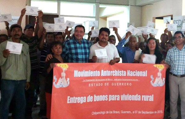 Sedatu y Antorcha entregan apoyos de vivienda rural en Chilpancingo