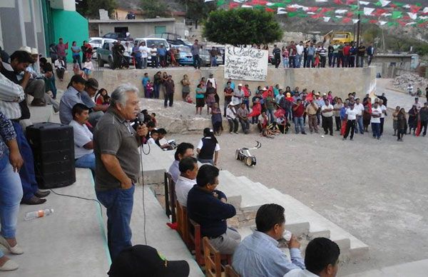 Inician construcción de unidad deportiva