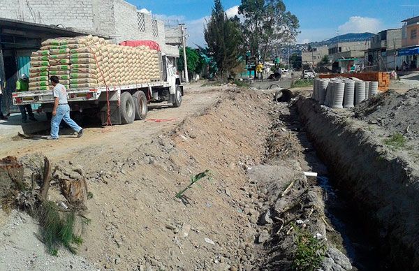 Inician obras de pavimentación y mantenimiento de cárcamo en Orfebres