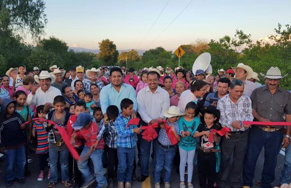Alcalde armadillense inaugura camino de la cabecera municipal a San Miguel