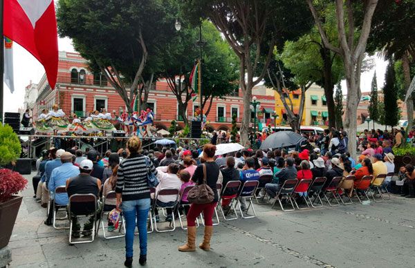 Realizan protesta cultural en la capital poblana