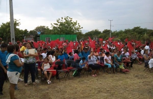 Logran escrituración para ejidatarios en Ciudad Valles 