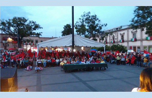 Exigen en la Plaza Ocampo justicia por secuestro y asesinato políticos de Manuel Serrano