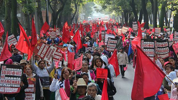 Marcha de 100 mil Antorchistas al Zócalo,  contra la impunidad y la injusticia
