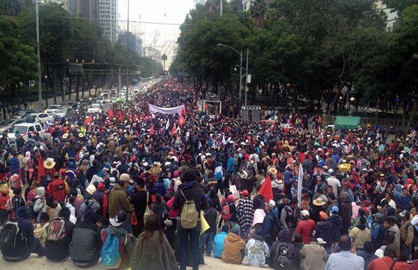 Más de 100 mil antorchistas marchan contra la injusticia e impunidad; demandan justicia para Manuel Serrano