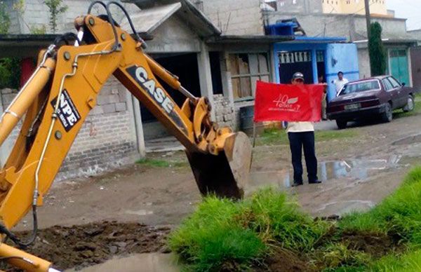 Antorcha promueve obras de pavimentación en Ecatepec