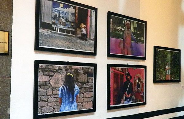 Exposición fotográfica colectiva  Reflejos en  Palacio Municipal 