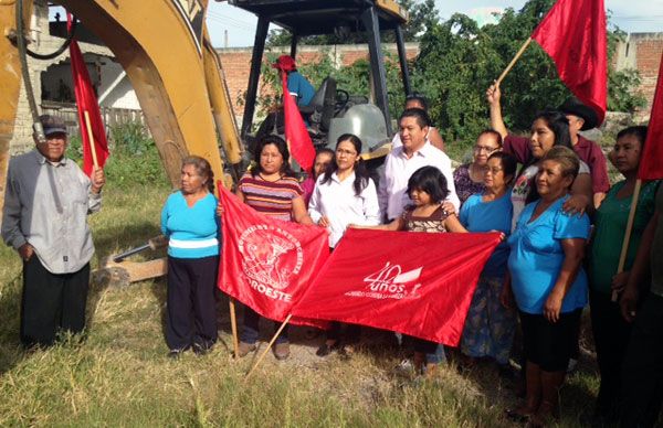 Se inauguran trabajos para la construcción de la Casa de la Cultura  en la colonia Gerardo Pérez