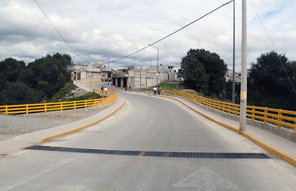Inaugura Soraya Córdova puente vehicular