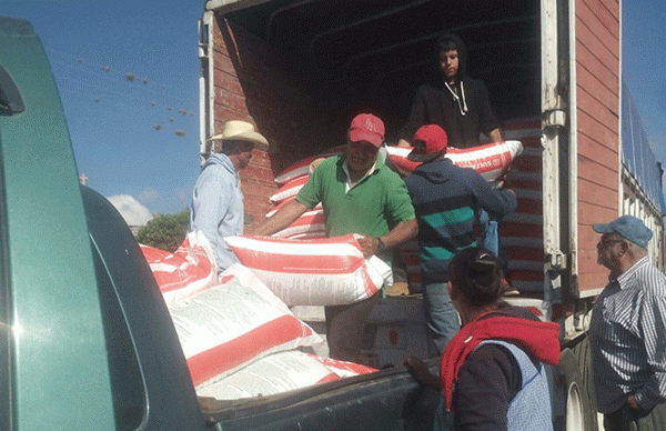 Campesinos organizados de Chiquimitío y Cotzurio consiguen fertilizante