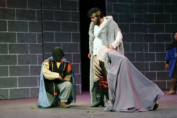 Llega la tragedia al Teatro de la Paz; se presenta Macbeth en este momento