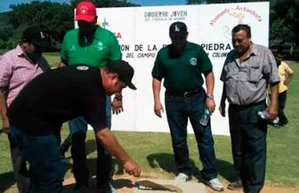 Colocan la primera piedra del Estadio de Beisbol Miguel Solís