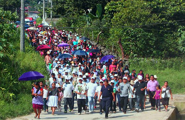 Festejan a la Virgen de Guadalupe y reciben a peregrinos