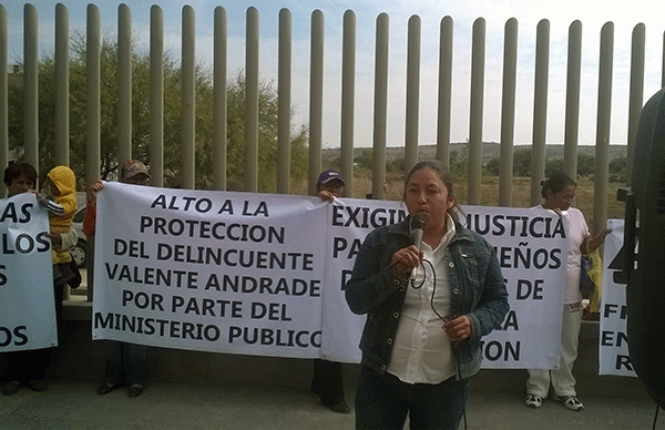 Continúa manifestación en Cadereyta, exigen celeridad a la demanda interpuesta ante SRPGJ y castigo a defraudador 