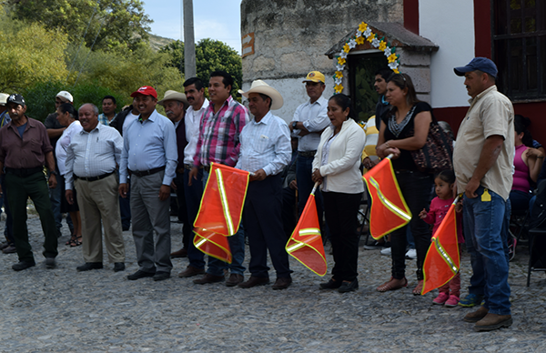 Edil antorchista continúa trabajando en beneficio del municipio de Armadillo de los Infante