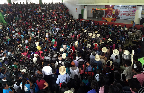 Imparten conferencia a plenistas huastecos