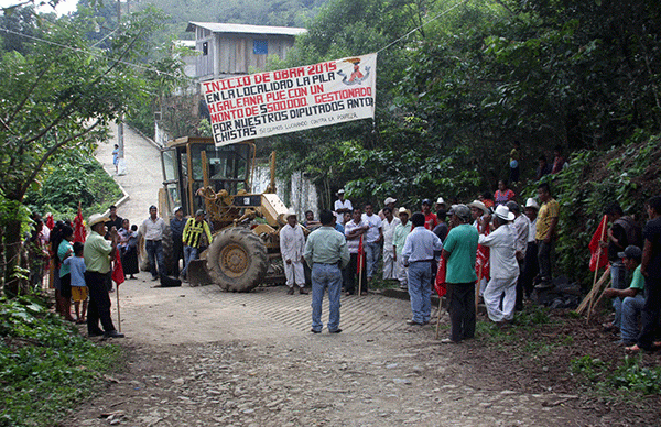 Inician pavimentación en Hermenegildo Galeana