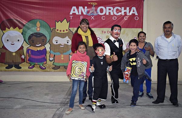 Movimiento Antorchista inicia gira de Día de Reyes en Texcoco