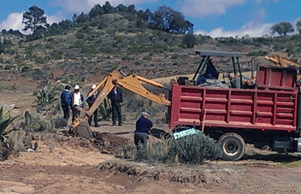  Logra Antorcha pavimentación en Chignahuapan