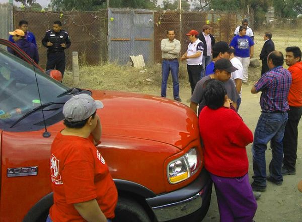  Impide ayuntamiento de Texcoco pavimentación en Sector 4