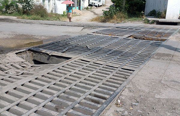 Colonos exigen solución inmediata al Dren Pluvial