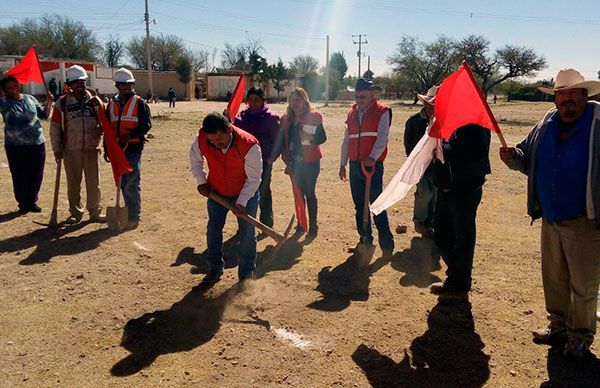 Inician obras logradas por Antorcha para  colonias de Fresnillo