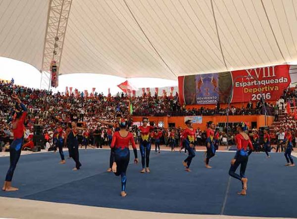 Presentes gimnastas mexiquenses en la inauguración de la XVIII Espartaqueada Deportiva 