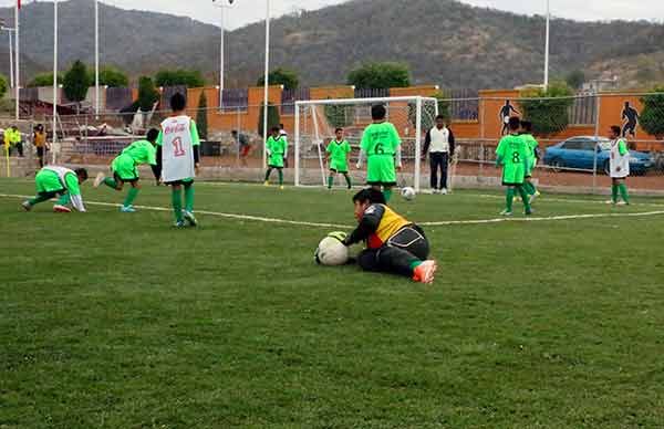 Impulsa Espartaqueada futbol infantil