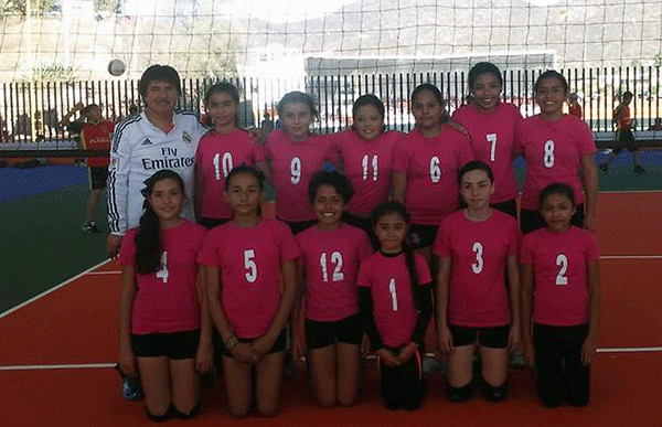 Se coronan campeonas las queretanas en voleibol infantil en las Espartaqueadas