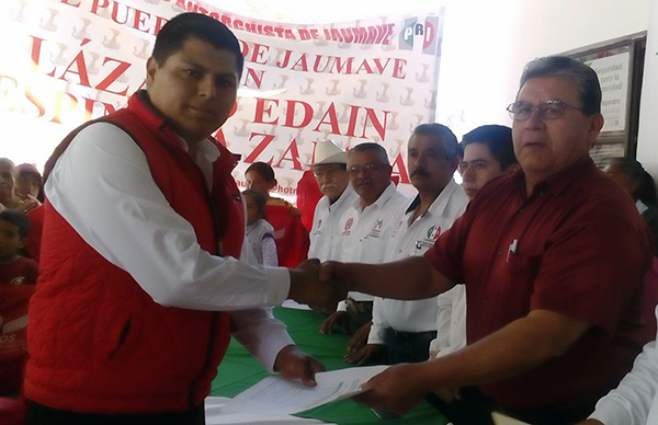 Realiza Lázaro Edain Espinosa el pre registro para la alcaldía de Jaumave