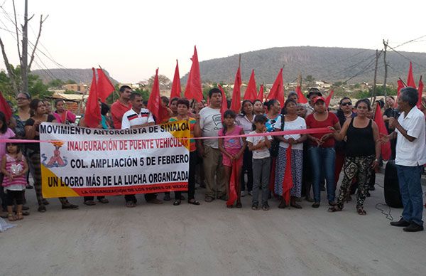 Con su lucha y participación, colonos inauguran nuevo puente vehicular