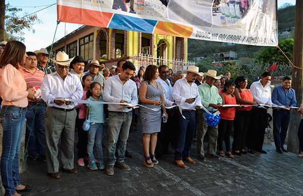 Antorcha lleva progreso a Chila de la Sal