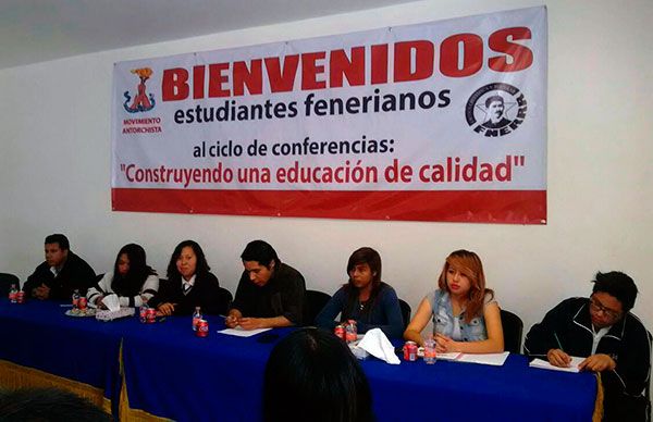 Estudiantes de la CDMX escucharon una conferencia sobre sexualidad