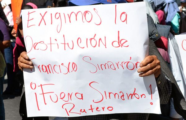 20 mil marcharán en Puebla; exigen destitución de Simarrón