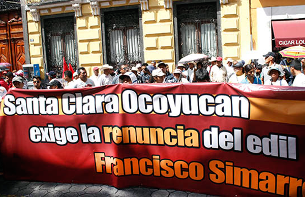 Desplegado:¡Exigimos la destitución del alcalde de Ocoyucan!