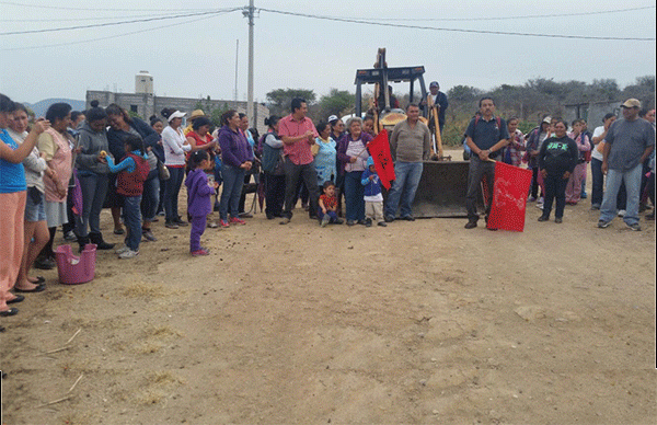 Inicia pavimentación de calle en Copándaro de Galeana
