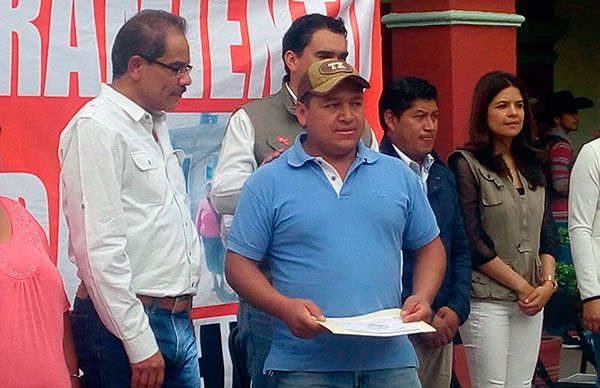 Una vez más antorcha entrega apoyos a la vivienda