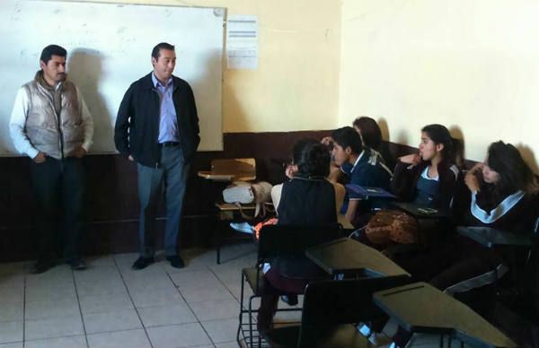 Gestionan  terreno  para preparatoria en Sauceda; 8 años sin aulas y en  hacinamiento