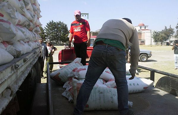 Inicia entrega de fertilizante subsidiado a campesinos del Valle de Toluca