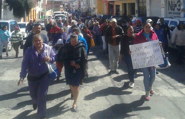 Edil de Ciudad Hidalgo intentó golpear a colonos dentro del palacio municipal 