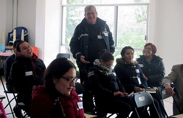 Imparten taller sobre equidad de género a servidores públicos