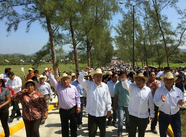 Festejan antorchistas de la huasteca veracruzana logros en materia de obra social