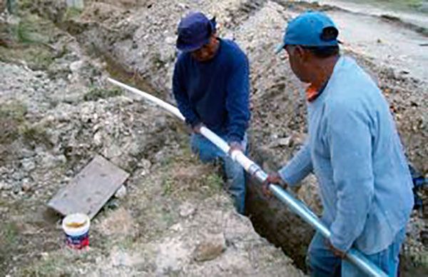 Avanza introducción de agua potable en San José Cieneguilla