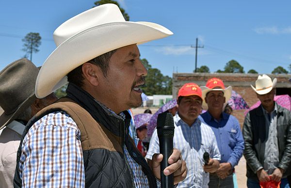 Juventino Ramírez gestionará Universidad en Charcos, Mezquital