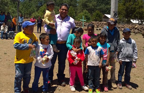 Nuestros niños merecen una mejor vida, si la gente gobierna, se la puede dar