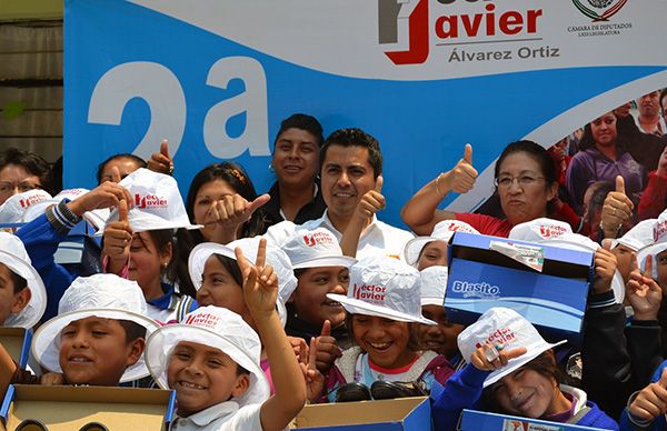 Diputado federal antorchista impulsa la educación en Nicolás Romero