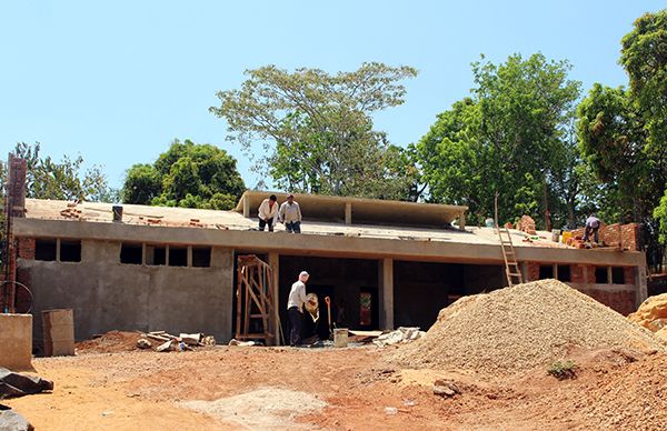 Reanudan construcción de centro de salud en comunidad de Soteapan