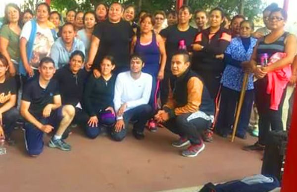 Con mega clase de zumba Antorcha impulsa el deporte