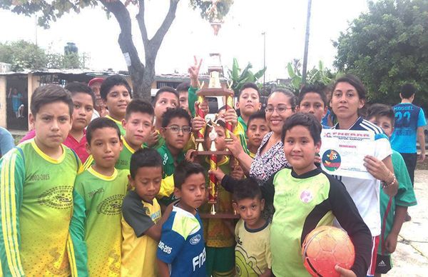 Club deportivo de Antorcha festeja 14 años impulsando el futbol en Córdoba