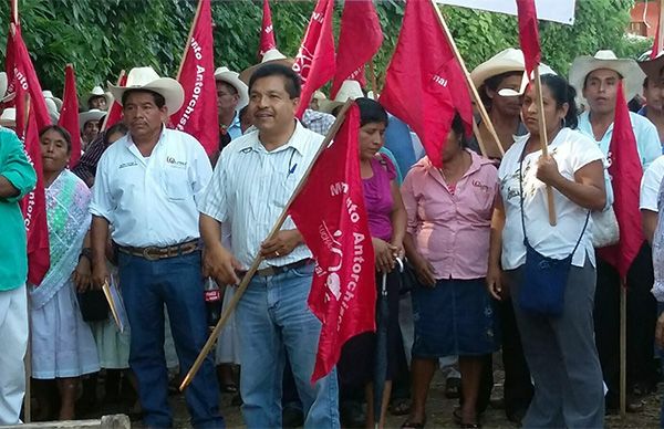 Dignificarán familias de Olintla sus viviendas